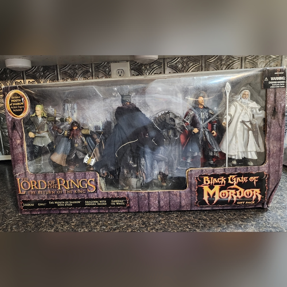 Lord Of The Rings “Black Gate Of Mordor” Gift Pack 6 Action Figure Set